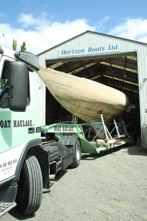 Rainbow II enters the shed at Horizon Boats © SW